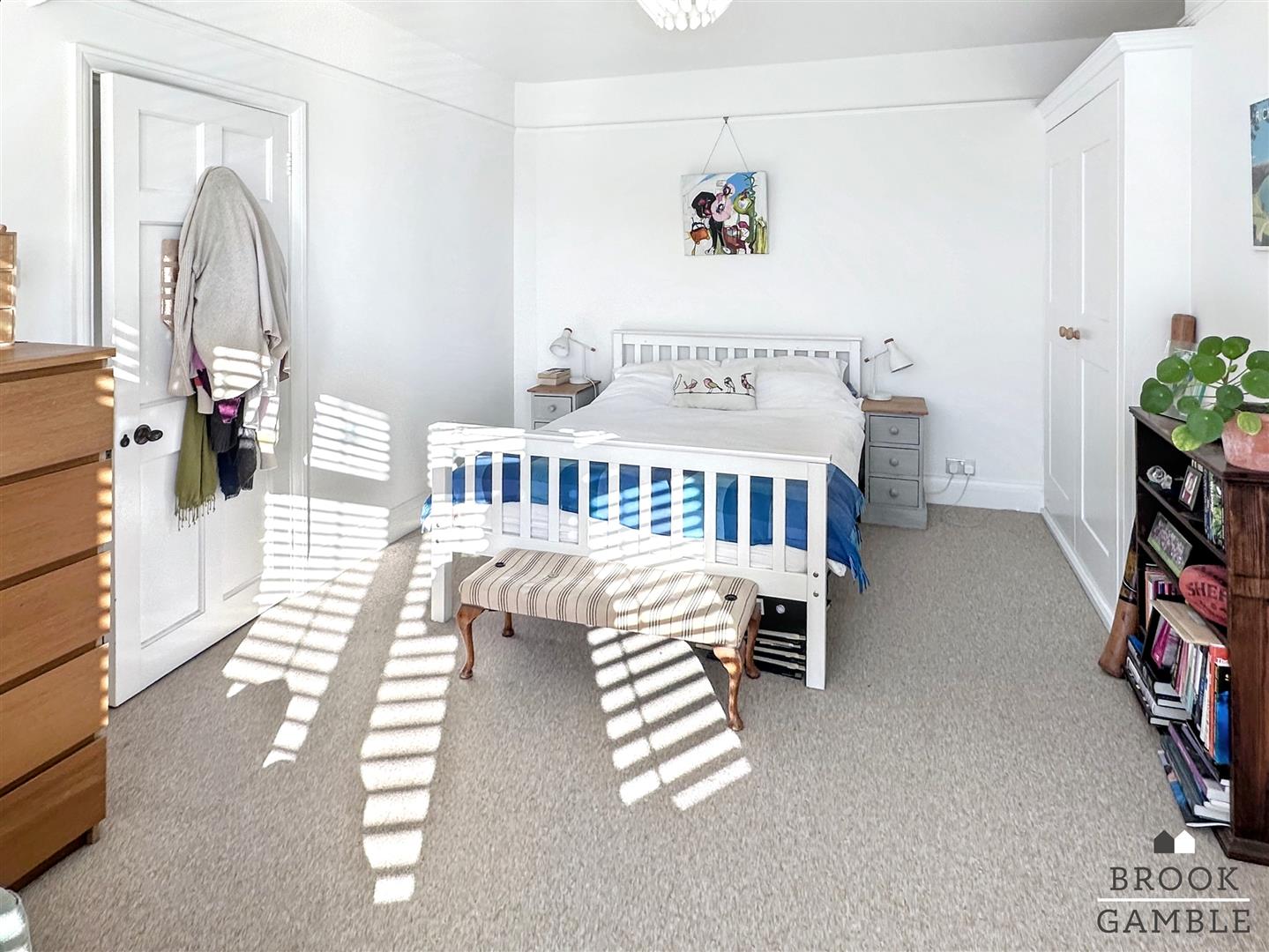 3 Bedroom House. Milton Road in Eastbourne,  8